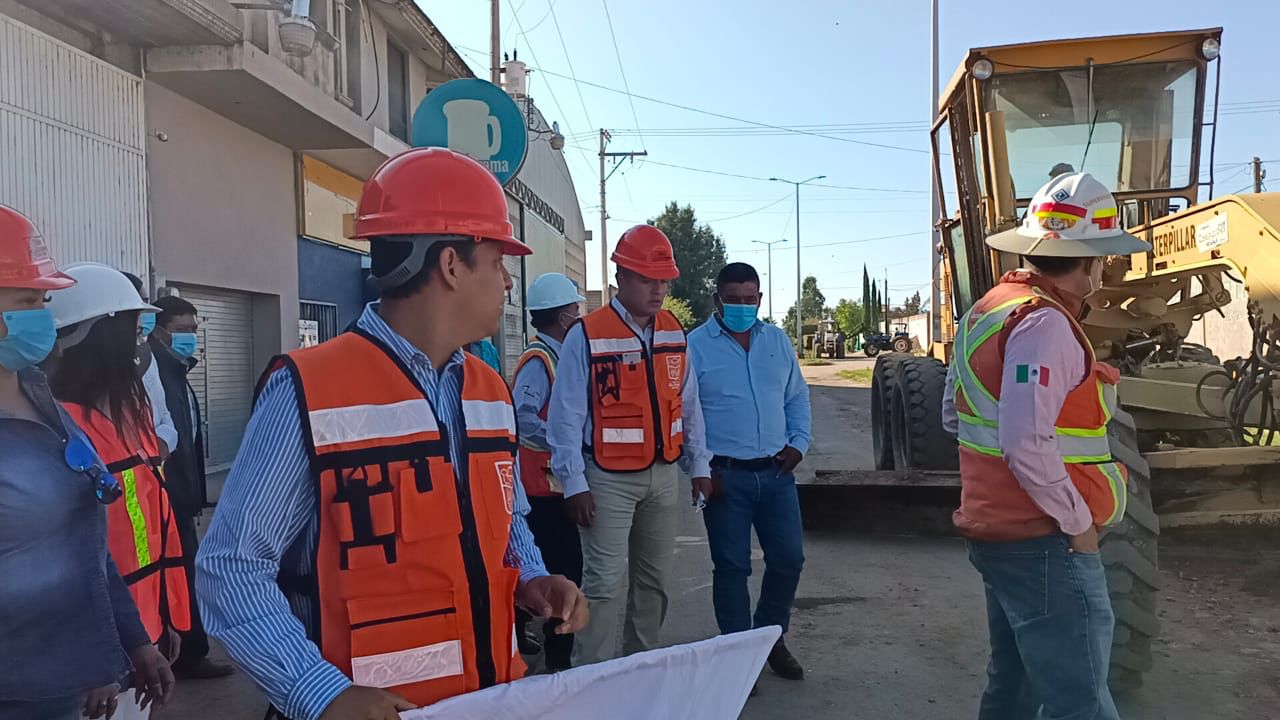 Inicia programa permanente de rehabilitación de caminos, calles y avenidas en Río Grande.