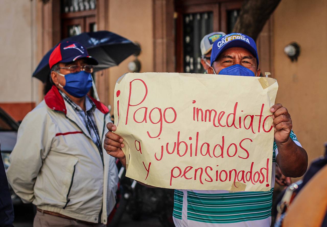 Protestan por revisión a pensiones del Issstezac