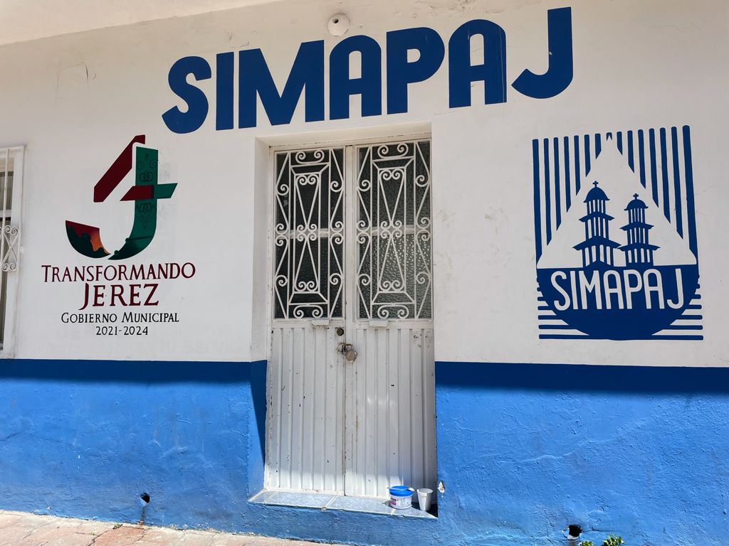 Piden a maestros liberar las instalaciones del Simapaj