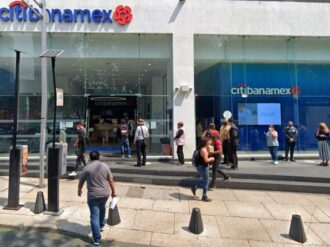 Santander se anota para participar en proceso de venta de Banamex