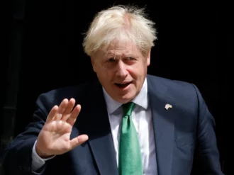 «Me voy con la frente en alto»: Boris Johnson al Parlamento británico
